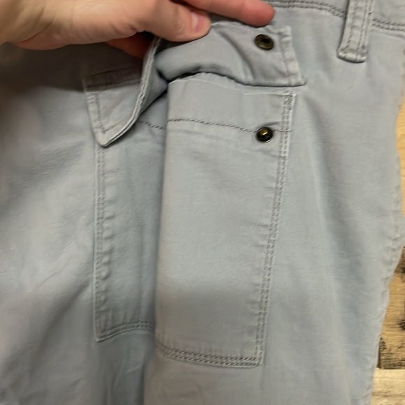 Arizona Jean Co size 42 Classic Fit Gray Cargo Stretchy and Soft Shorts - Picture 10 of 13